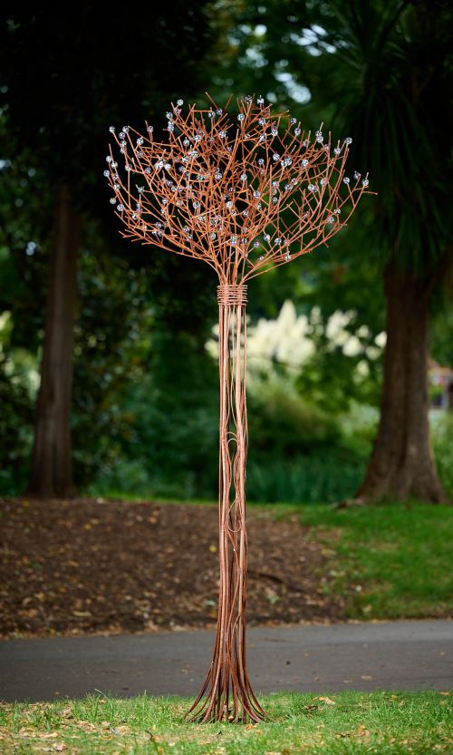 Glass Blossom tree sculpture by Melanie Rayski-Mati