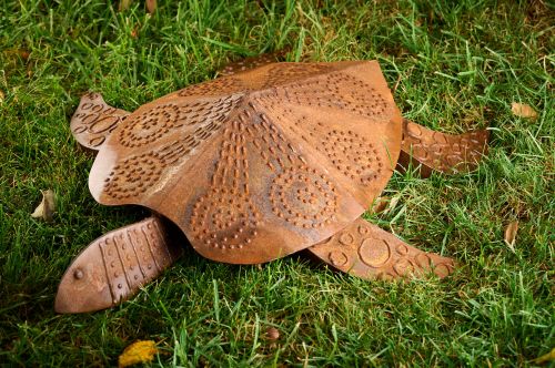 Palaarn (Turtle) I sculpture by Tarisse King