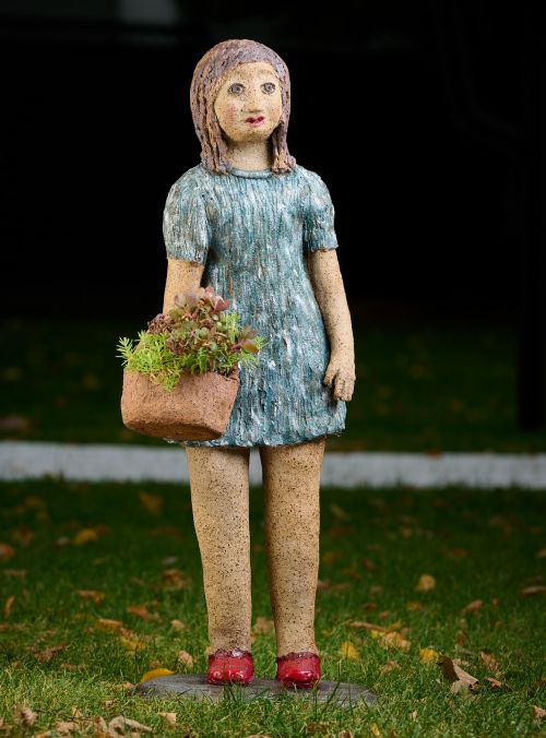 Dorothy sculpture by Aleida Wright