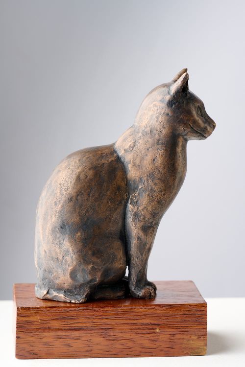 Portrait of a cat sculpture by Anna Meszaros