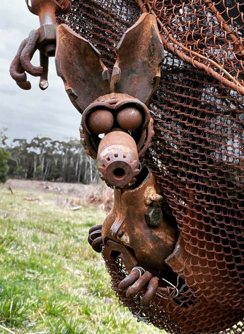 Ooh Roo sculpture by Sharon Hansen