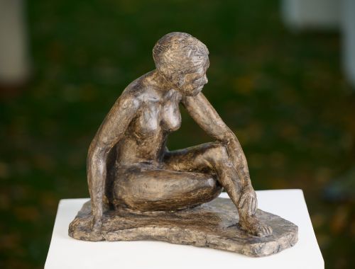 Study in thought sculpture by Janice Whetton