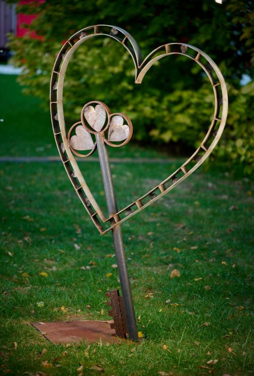 The Key to her Heart sculpture by Graham Duell