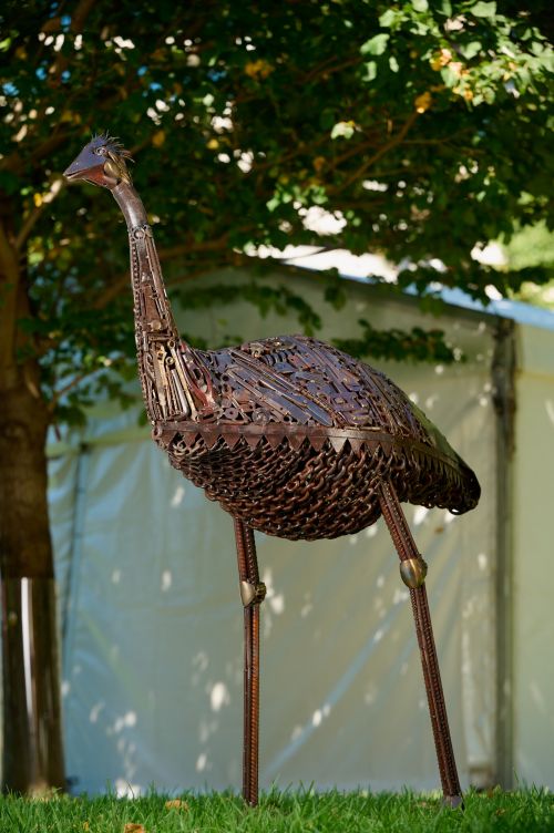 Old man emu sculpture by Damien Keiri