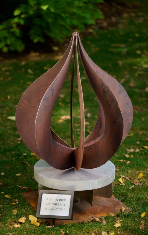 Contours sculpture by Amanda Klein
