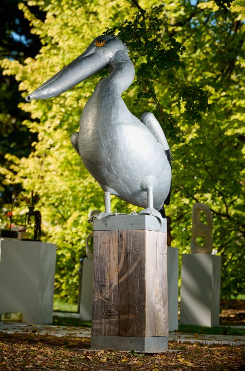 Pelican sculpture by Graham Duell