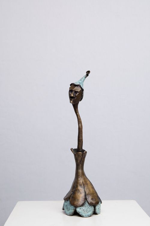 A fools folly sculpture by Gavin Roberts