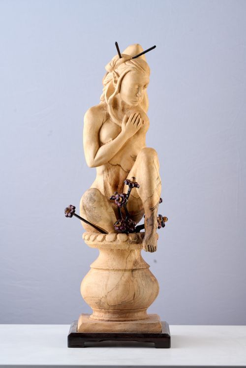 Slightly exotic sculpture by Squirrel Bowald