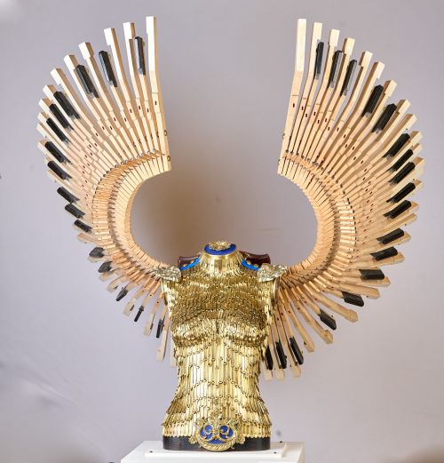 Lorica Plumata (Chrysus) sculpture by David Cox