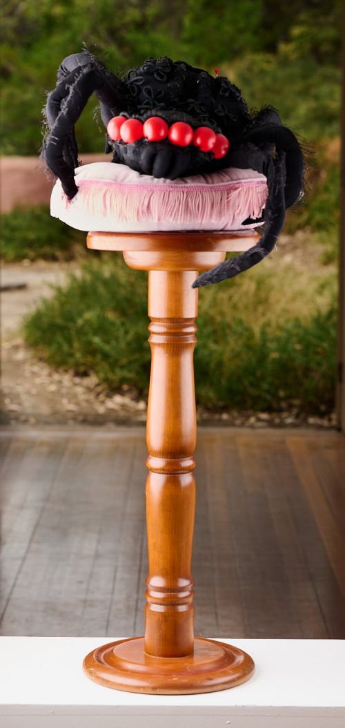 self portrait sculpture by Hannah Dando